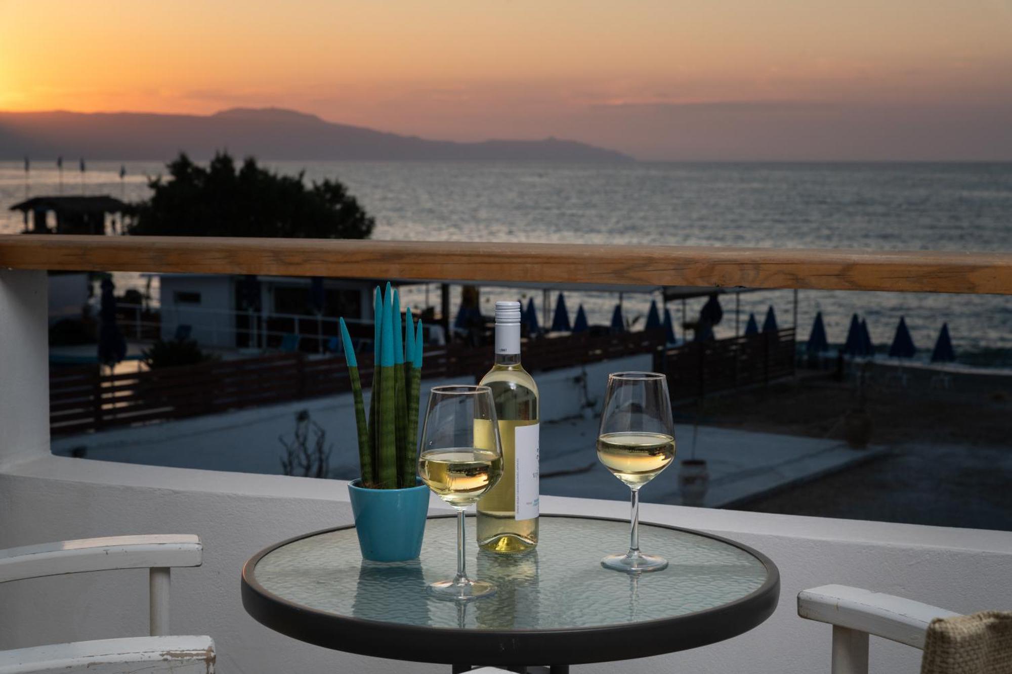 Island Concept Chania Agia Marina  ภายนอก รูปภาพ